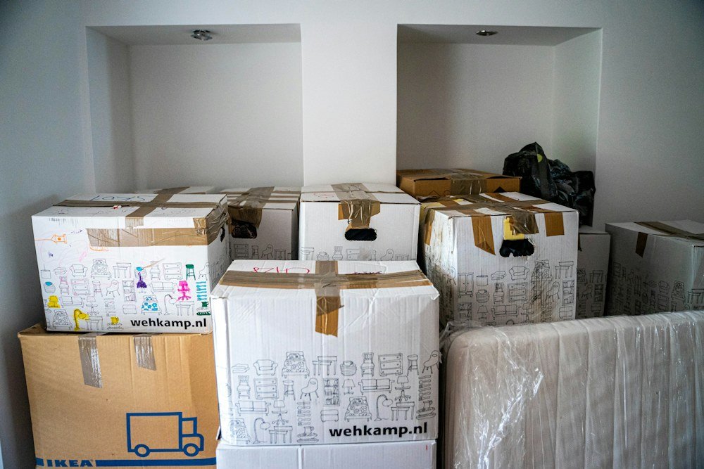 Home shifting packing boxes for movers in Dubai